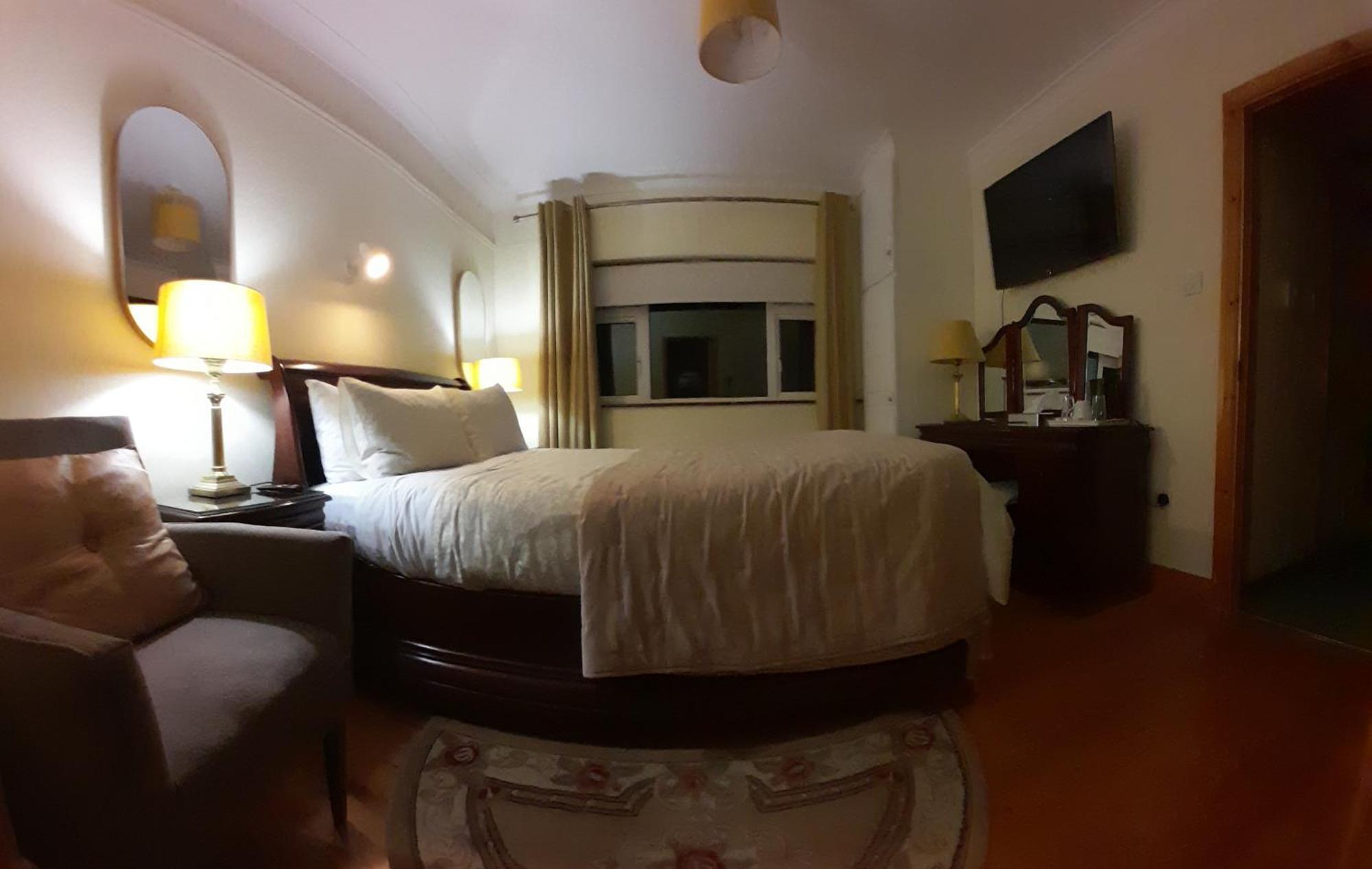 Готель Woodhaven Manor H91Rc9D Голвей Екстер'єр фото