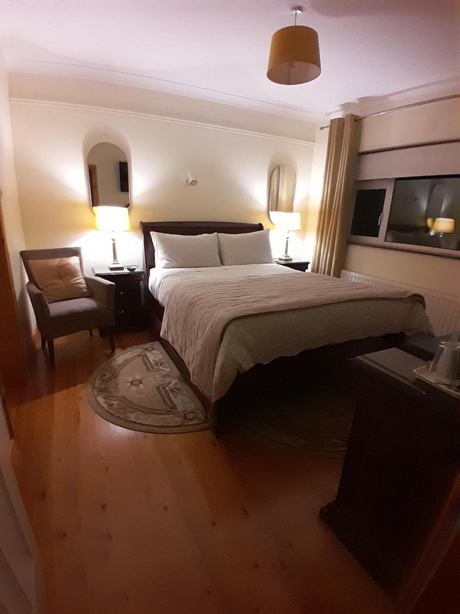 Готель Woodhaven Manor H91Rc9D Голвей Екстер'єр фото